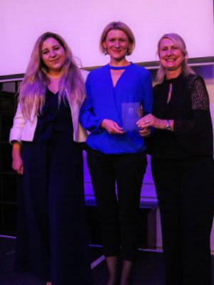 Presenting the COBCOE digital communications award to the British Chamber in Lithuania